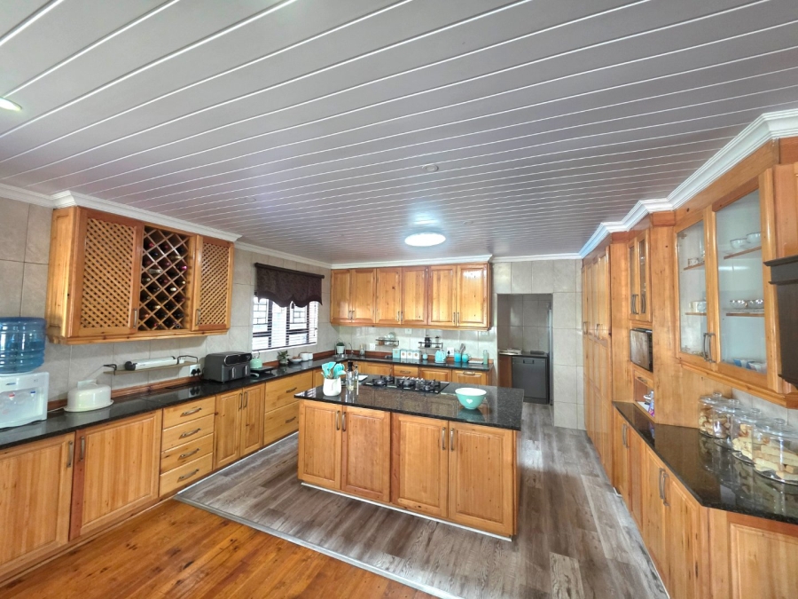 5 Bedroom Property for Sale in Morelig Free State